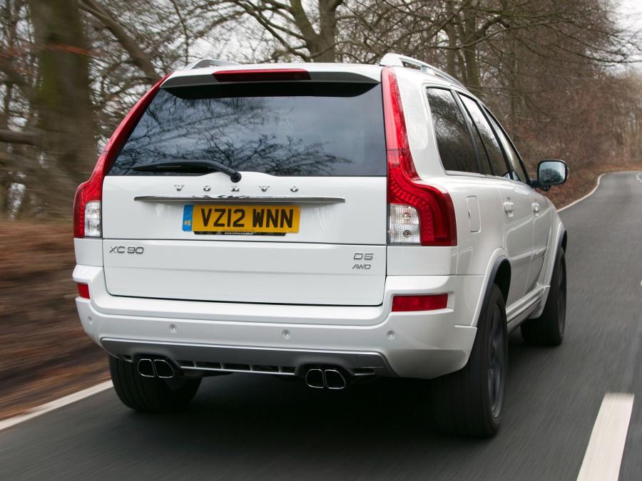  Volvo XC90 R-Design 2012 года  (UK) (фото 2 из 36)
